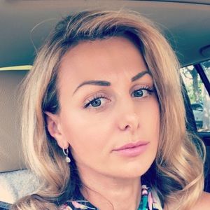 Meet your Posher, Dina
